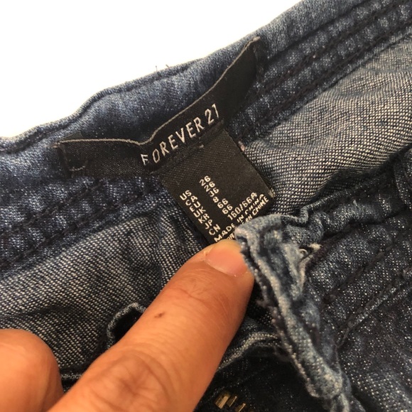 (FREE w/ $25 purchase) Forever 21 jean bundle - Picture 6 of 16